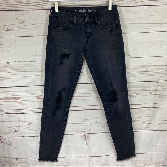 American Eagle Outfitters Denim - American Eagle Destroyed Super Low Jegging sz 4!